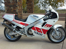 1988 Yamaha FZR750RU (white)