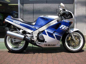 1988 Yamaha FZR750 (white)