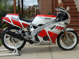 1989 Yamaha FZR400